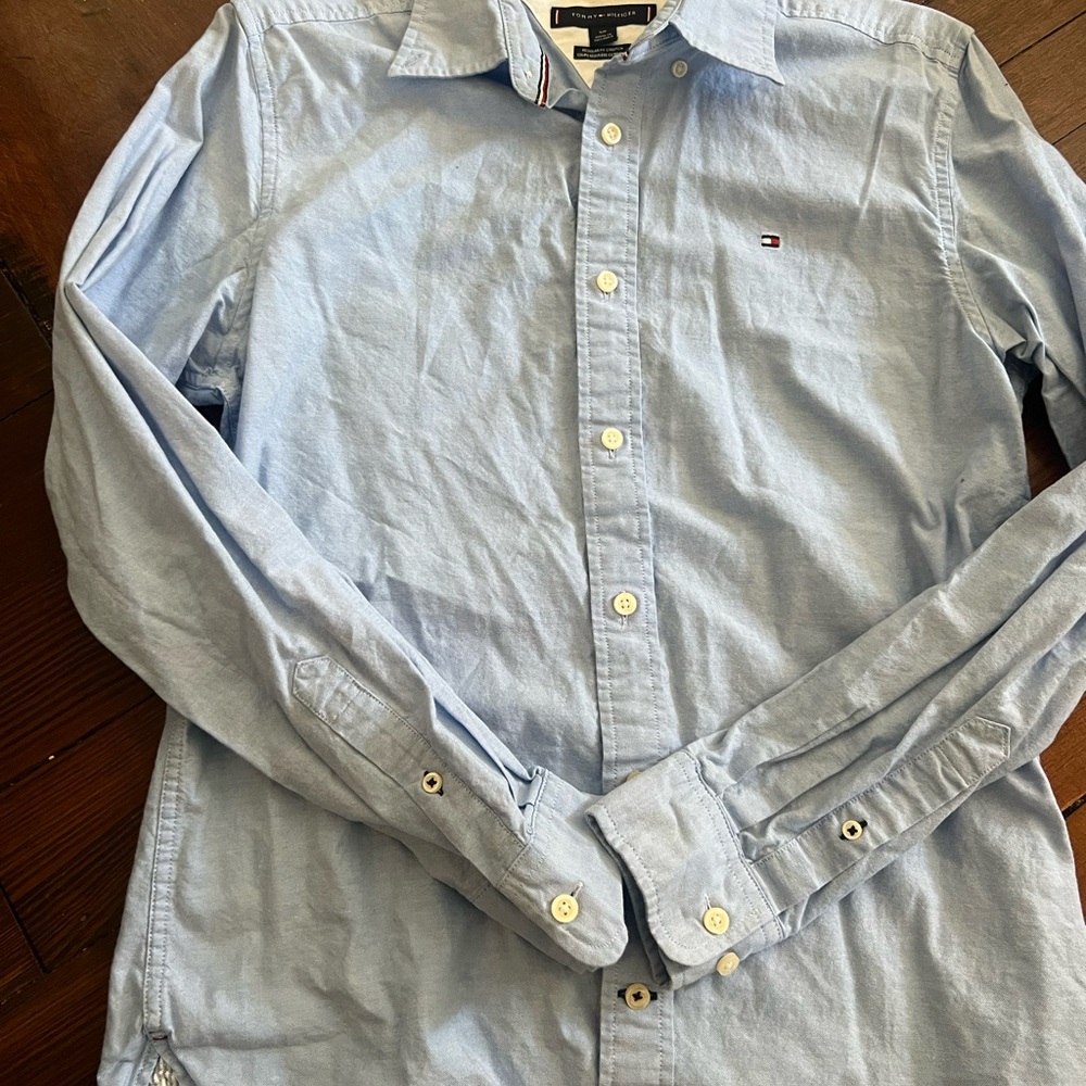 Tommy Hilfiger Light Blue Casual Button Down Shirt size small